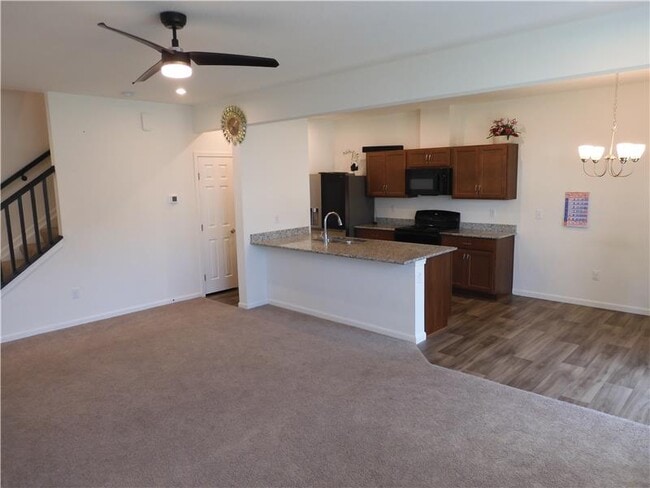 Building Photo - 4208 Aine Dr