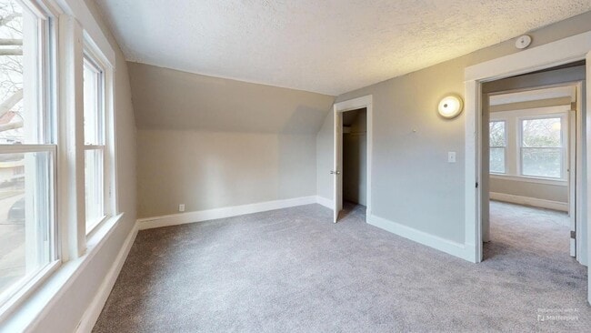 Building Photo - Stockyards Area - 2 Bedrooms - Single Fami...