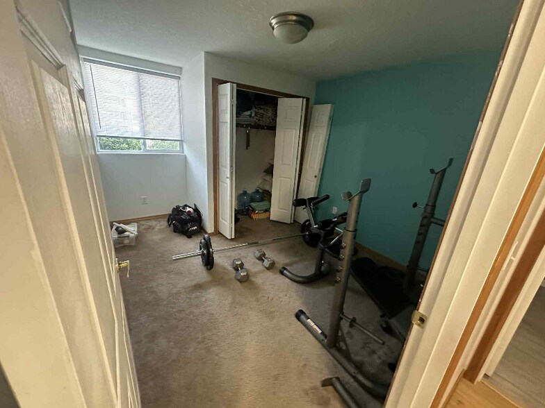 Building Photo - 663 NE 162nd Ave