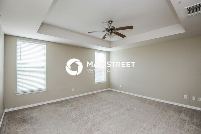 Building Photo - 3 Bedroom Pet-Friendly Home in Crowley, TX with Main Street Renewal