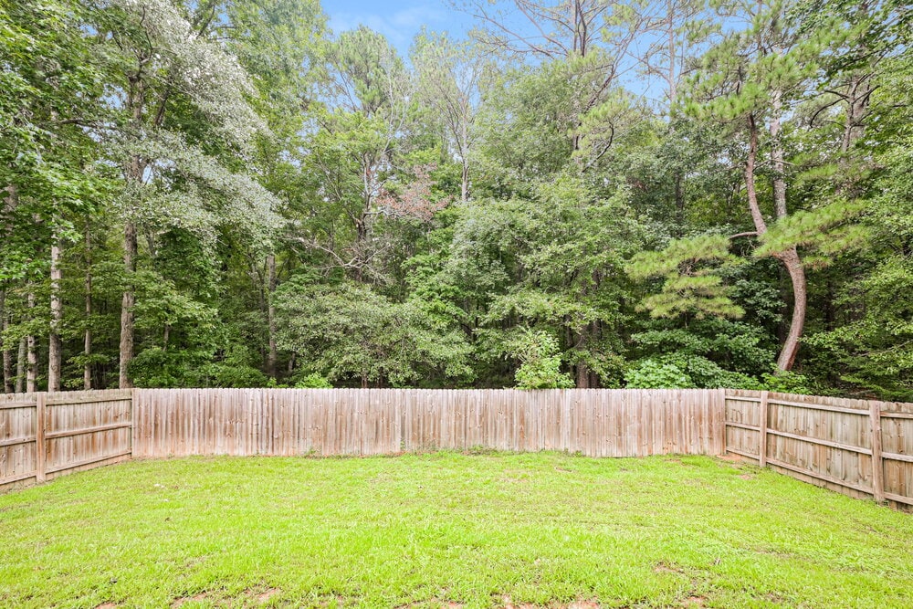 Building Photo - 1612 Picadilly Ct NE