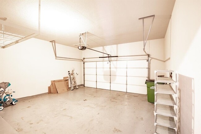 Building Photo - 2633 Steece Wy