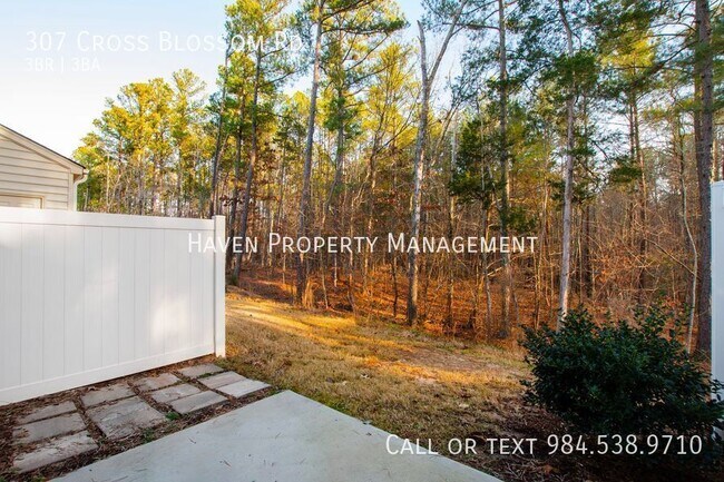 Building Photo - 307 Cross Blossom Rd