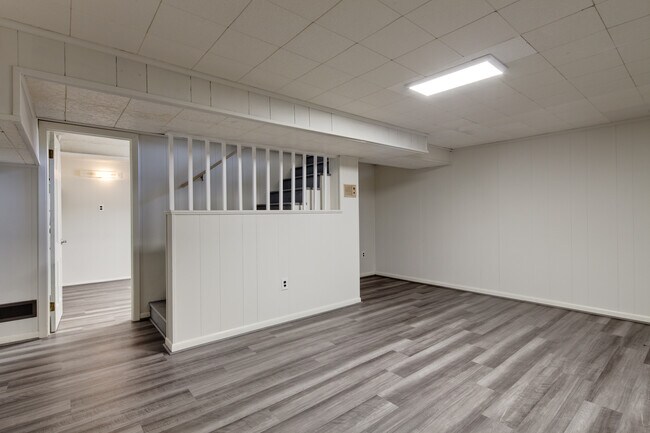 Building Photo - 1667 Primrose Rd NW