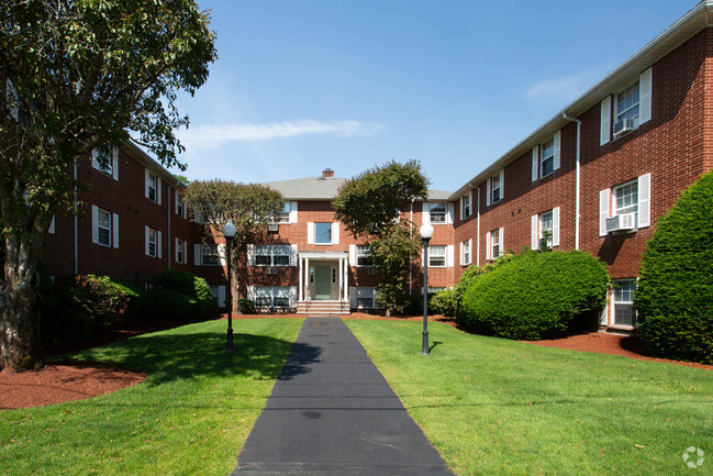 HADLEY PARK APARTMENTS - Lowell, MA | Apartment Finder