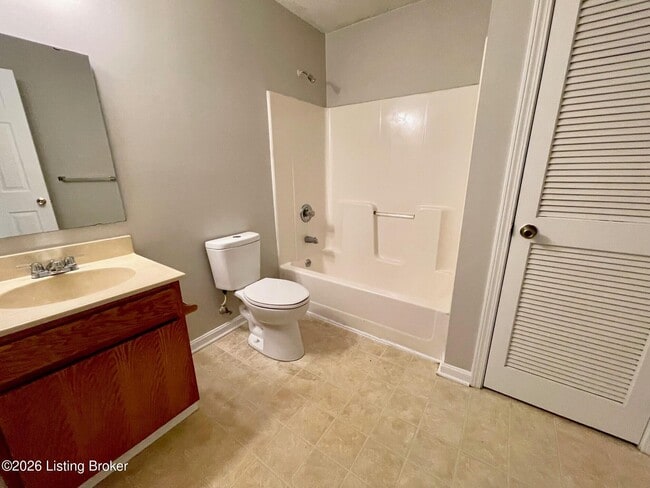 Building Photo - 456 Joy Ave