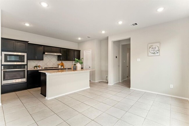 Building Photo - 5014 Aspen Orch Dr