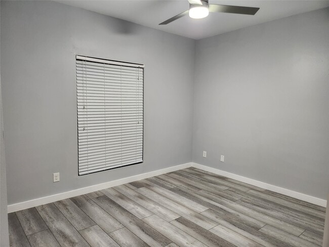 Building Photo - 6500 Harbor Town Dr