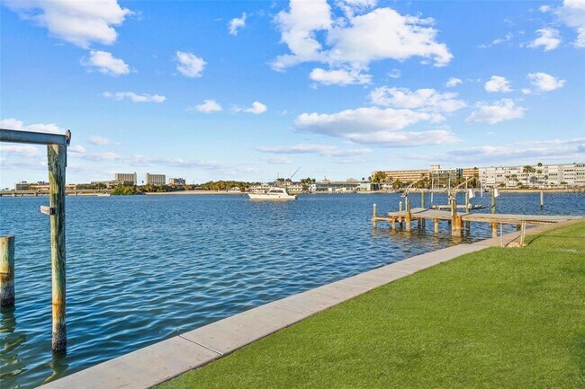 Building Photo - 7160 Shore Dr S