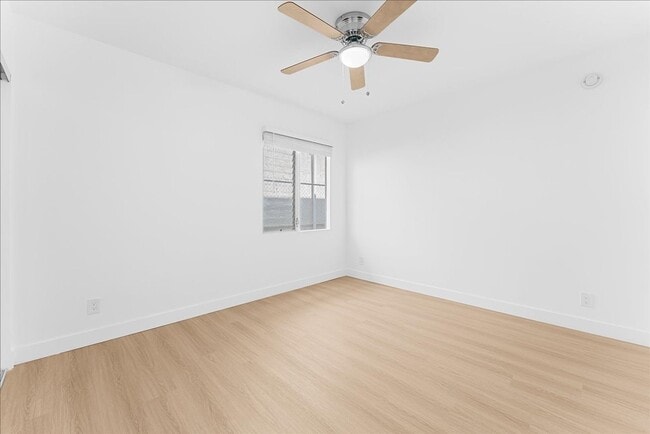 Building Photo - 6114 Cahuenga Blvd