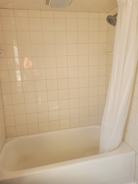 Bathroom - 6963 NY-38