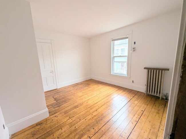 Building Photo - 417 Cliff St