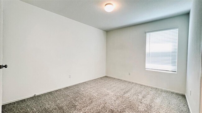 Building Photo - 5817 Bellissima Way
