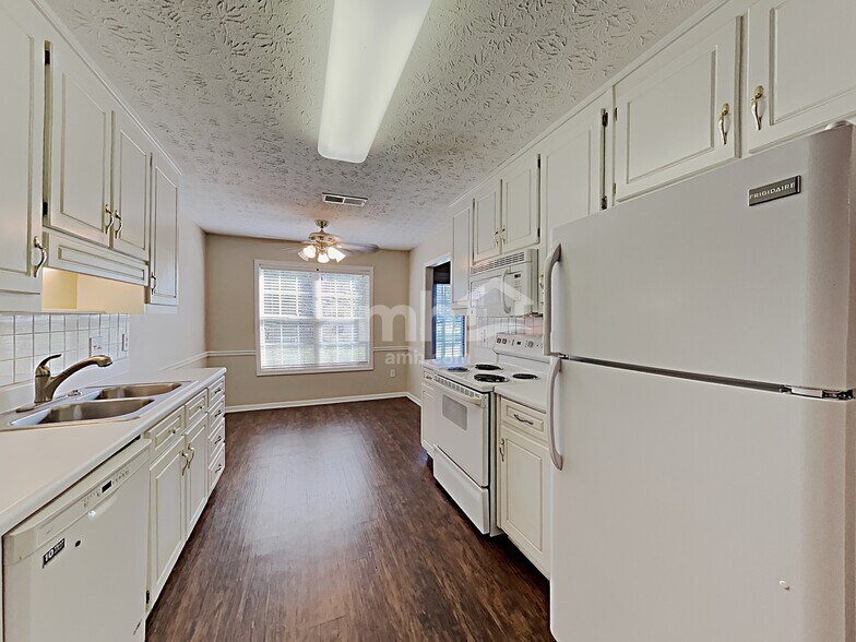 Building Photo - 4190 Eden Valley Dr