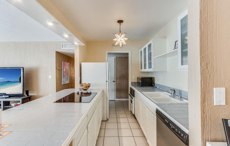 Building Photo - 252 Shadow Mountain Dr