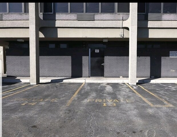 Building Photo - 345 E Eastgate Pl