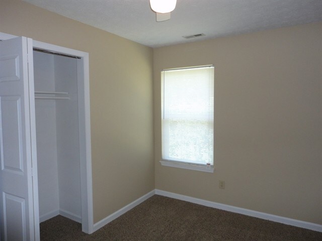 Building Photo - 814 Charter Woods Drive