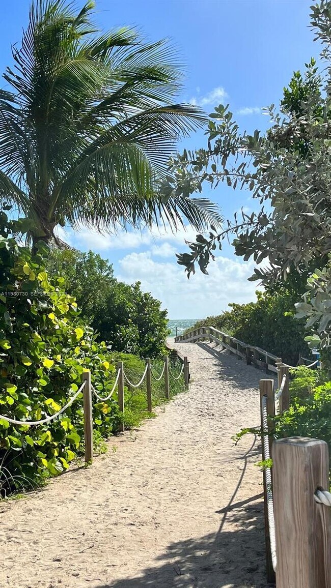 Building Photo - 7135 Collins Ave