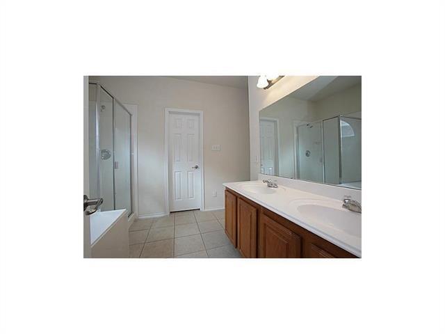 Building Photo - 1407 Hazelwood Dr
