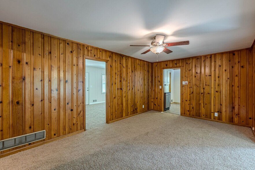 Building Photo - 3920 Cliftondale Pl