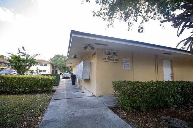 Building Photo - 15629 SW 73rd St