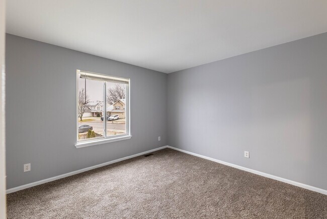 Building Photo - 438 Rachel Cir