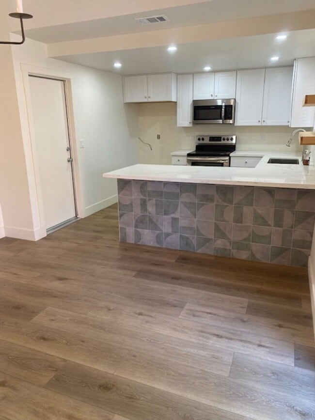 Building Photo - 2BR/2BA Duplex for rent!!!