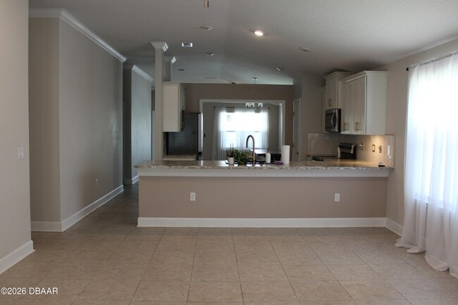 Building Photo - 25 Rivertown Rd