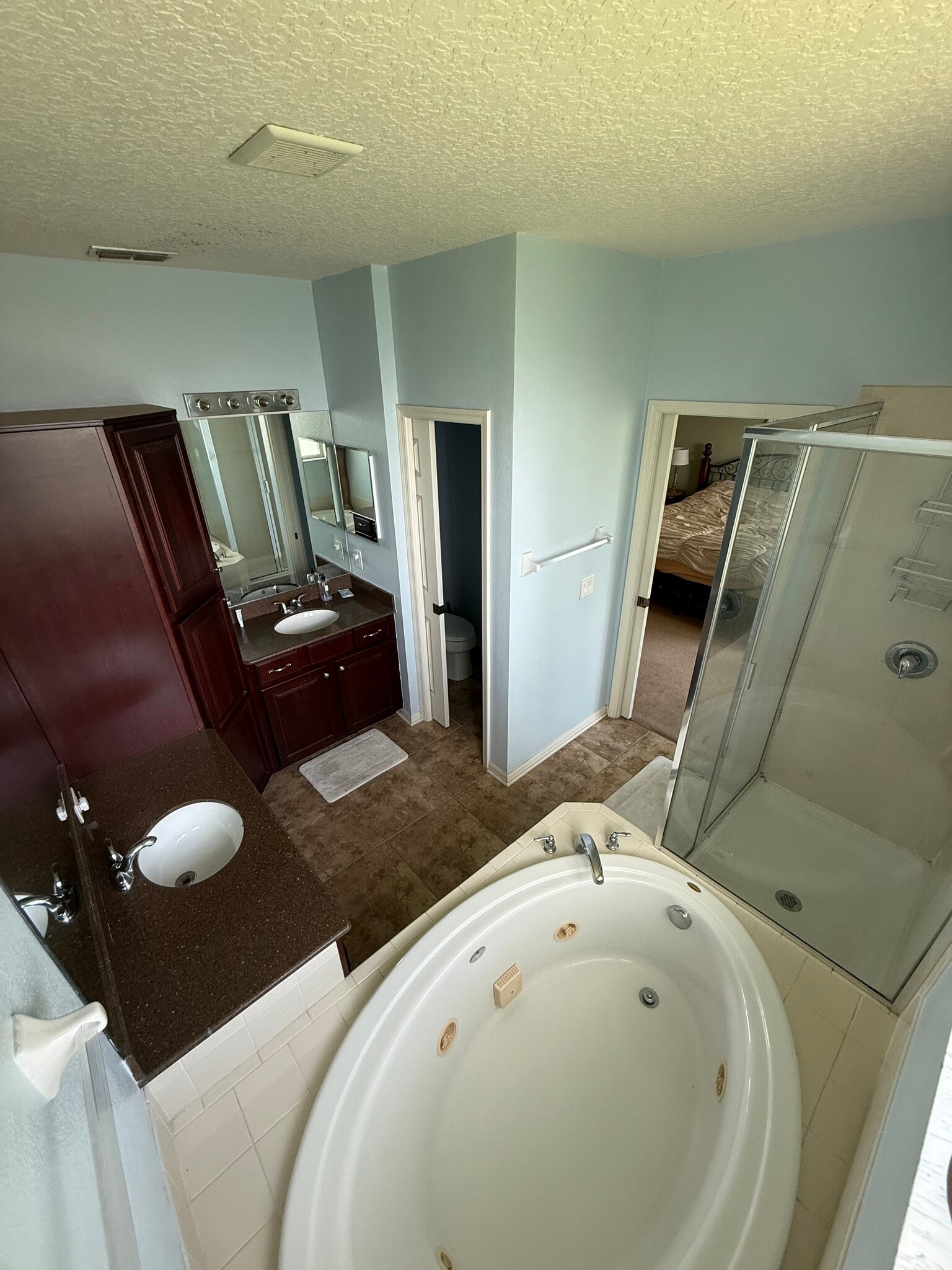 Building Photo - 8208 Villa Grande Ct