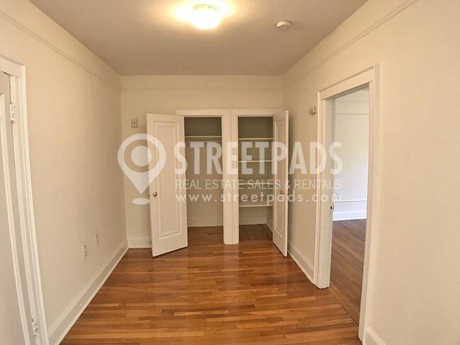 Building Photo - 1 bedroom in Boston MA 02135