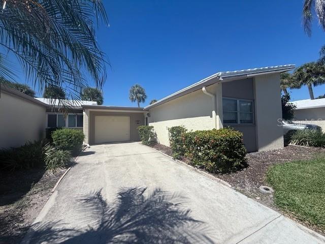 Primary Photo - 143 Whispering Sands Dr