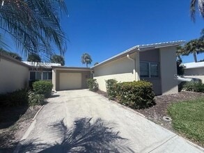 Building Photo - 143 Whispering Sands Dr