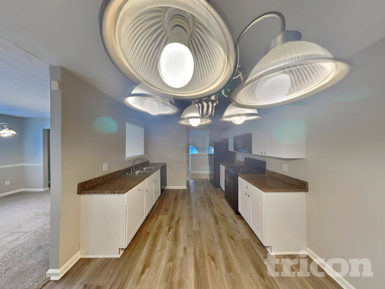 Building Photo - 1420 Buckingham Pl