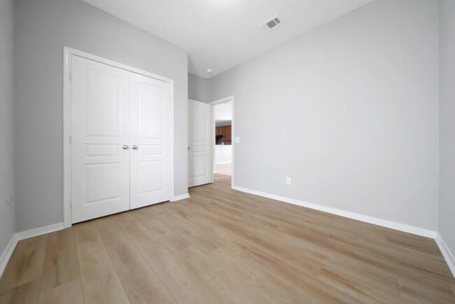 Building Photo - 2722 Skyview Silver Dr