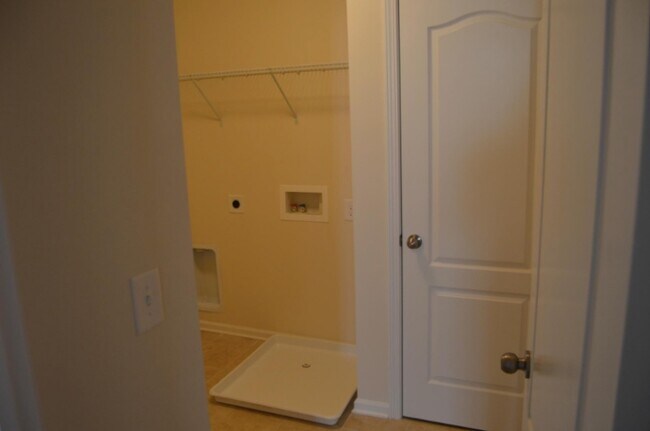 Building Photo - 10323 Rutledge Ridge Dr NW