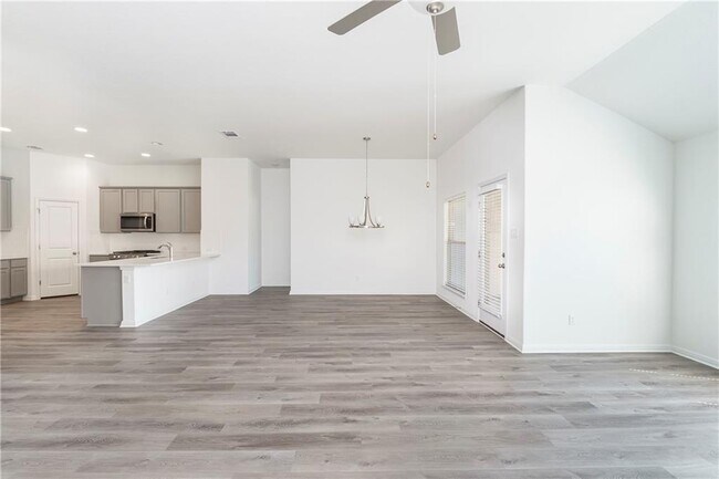 Building Photo - 236 Tanda Ln