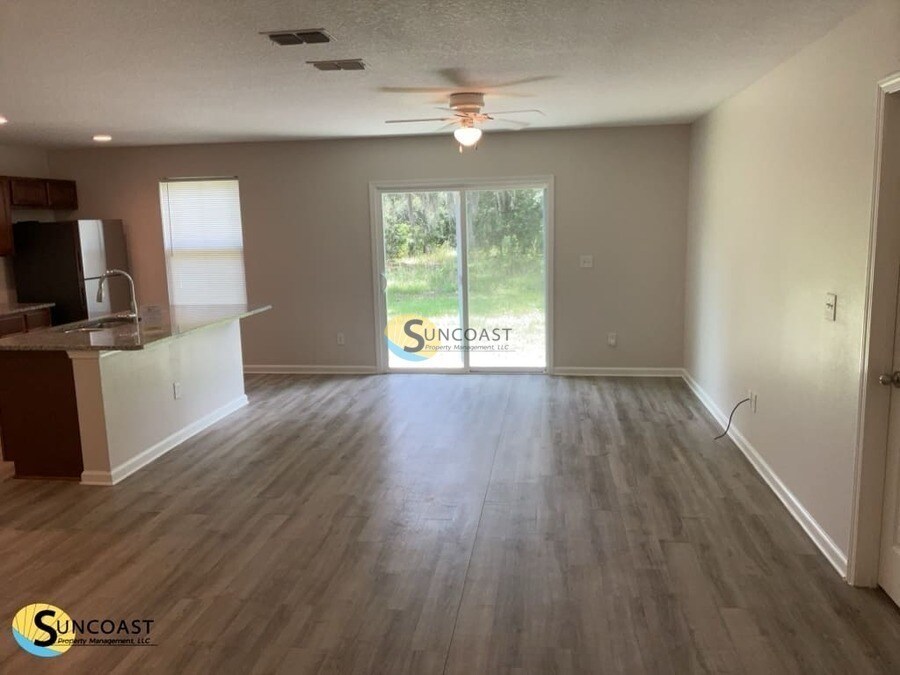 Building Photo - 8113 Lanette St