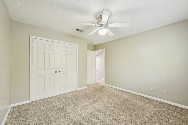 Building Photo - 100 Westpark Dr