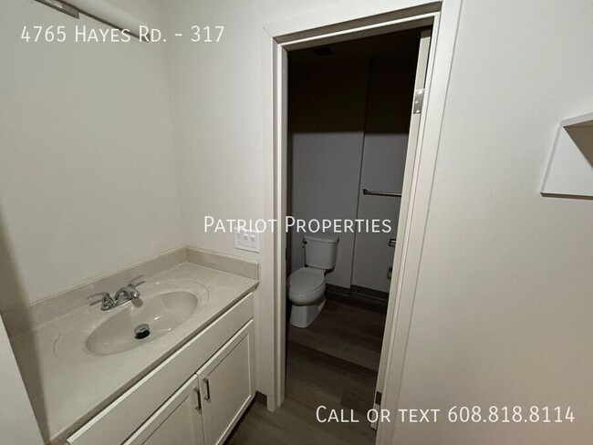 Building Photo - 4765 Hayes Rd
