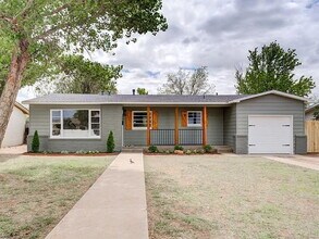 Building Photo - Charming 3-Bedroom Home