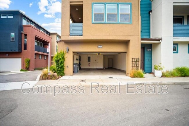 Building Photo - 5720 Greige Cir
