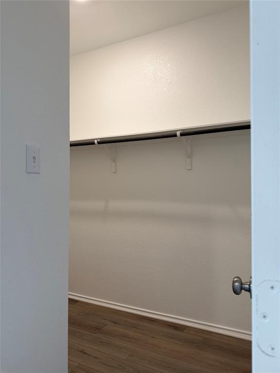 Building Photo - 404 Milliner Lp