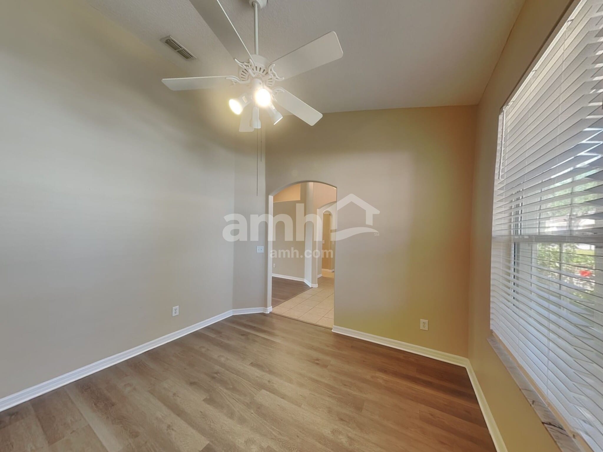 Building Photo - 1075 Princeton Dr