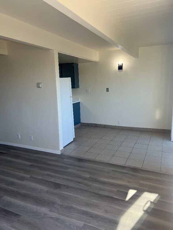 Building Photo - 240 Holly St