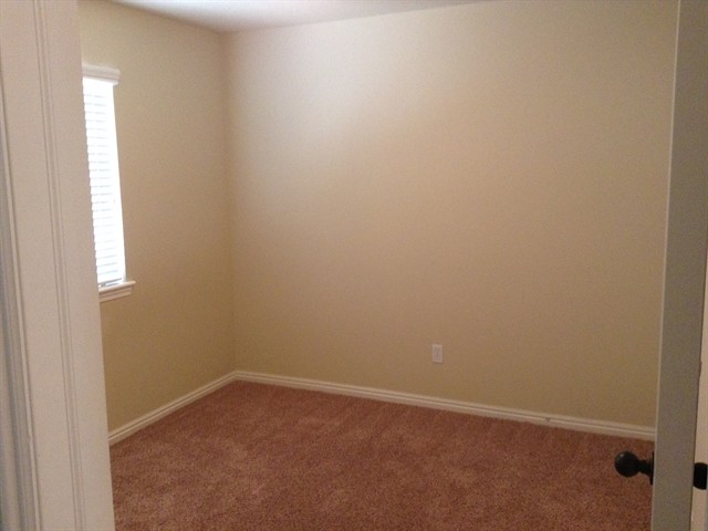 Building Photo - 10526 Doral Dr
