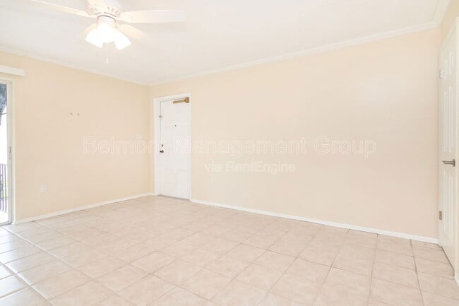 Building Photo - 644 N Knowles Ave