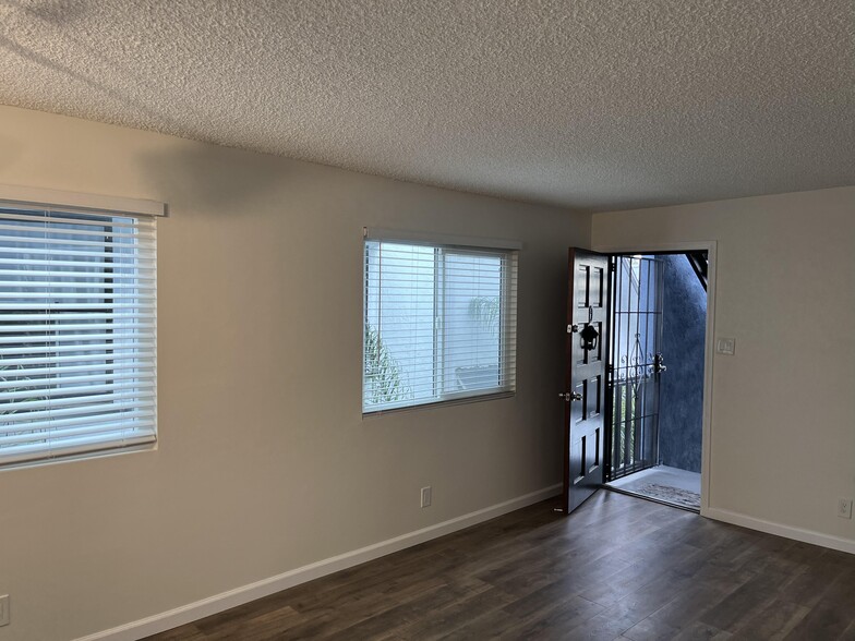 Living Room - 36 Brooks Ave