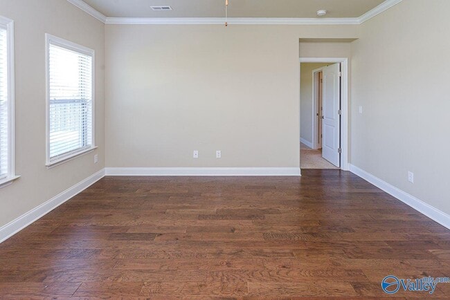 Building Photo - 3031 Greenway Cir SE