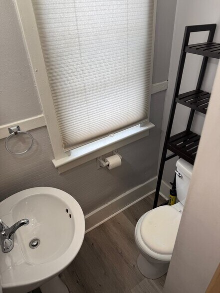 Building Photo - 24-26 Clarke Avenue, First Floor