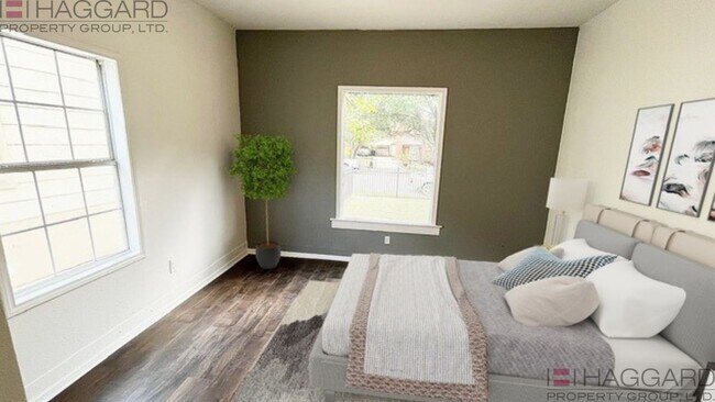 Building Photo - Walking Distance to the Stockyards!